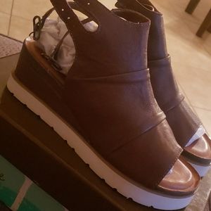 Cognac leather sandals